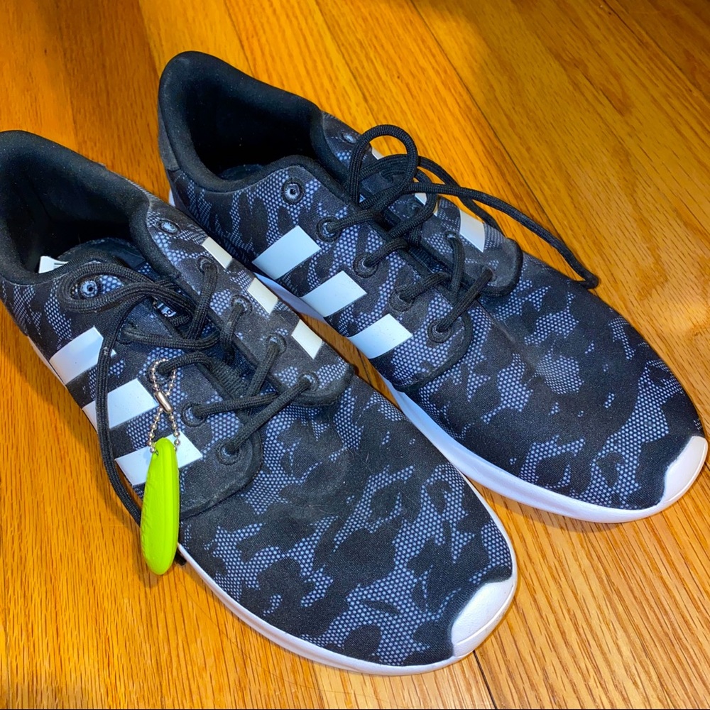 BNWT Adidas Cloudfoam Sneakers